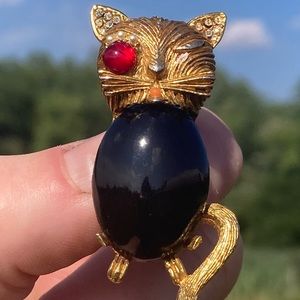 Sassy Vintage Cat Brooch!!